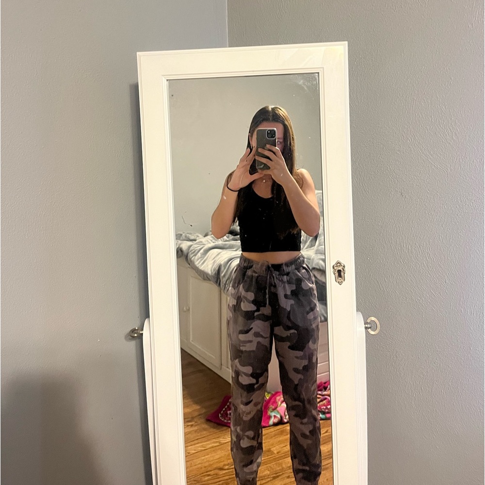 Hollister camo pants